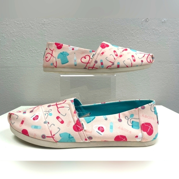 Toms Shoes - Tom's Slip On Medical Profession Print - New - Size 12W